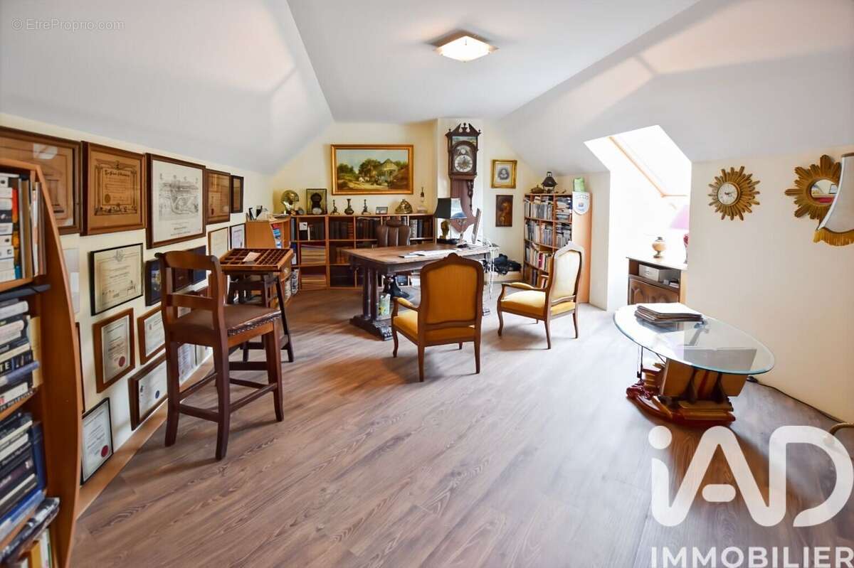 Photo 9 - Maison à CRECY-LA-CHAPELLE