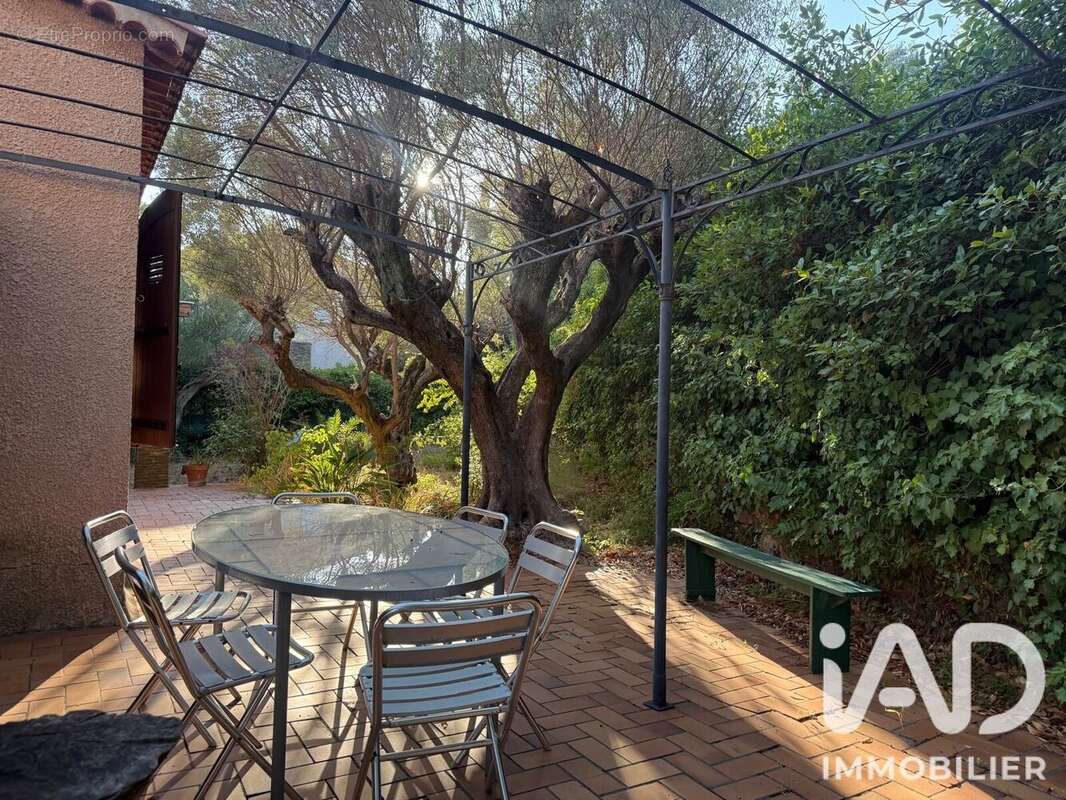 Maison 166 m² à Toulon  - photo 4