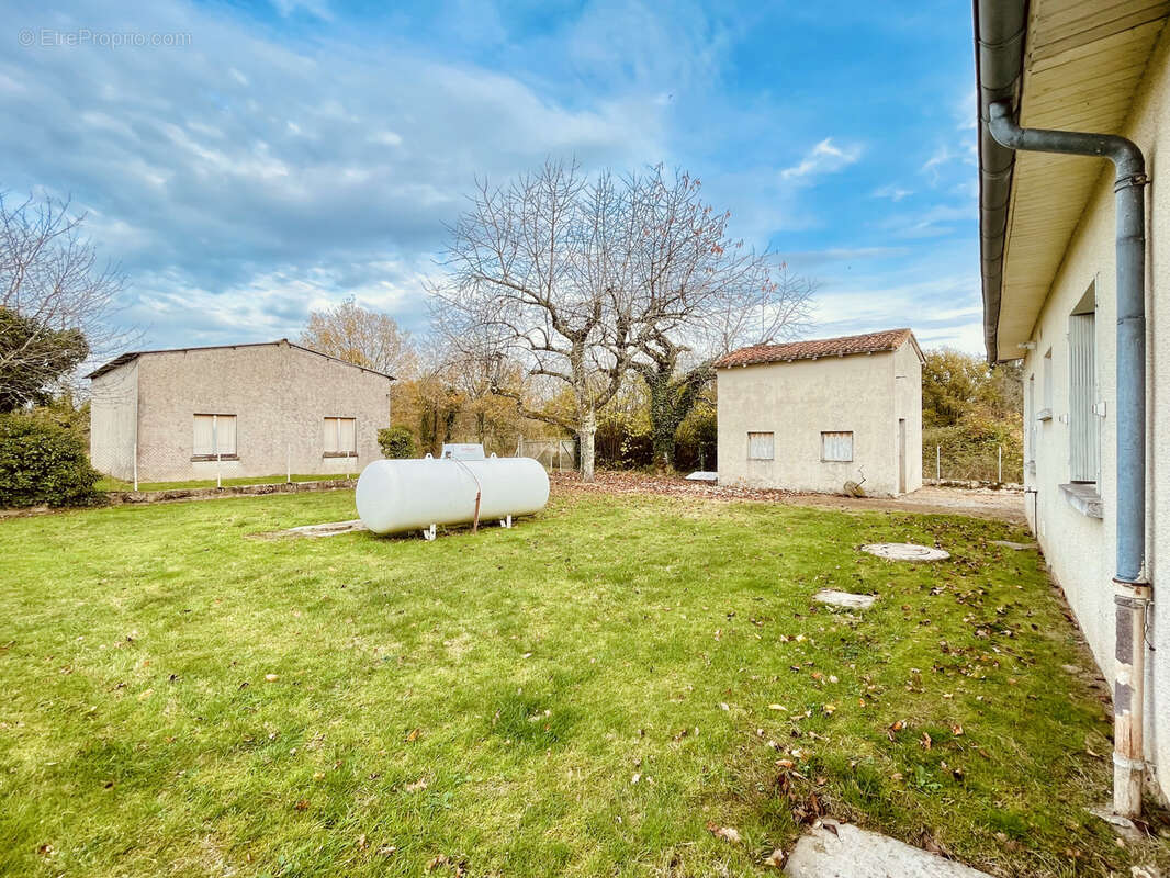 Maison à ORADOUR-FANAIS