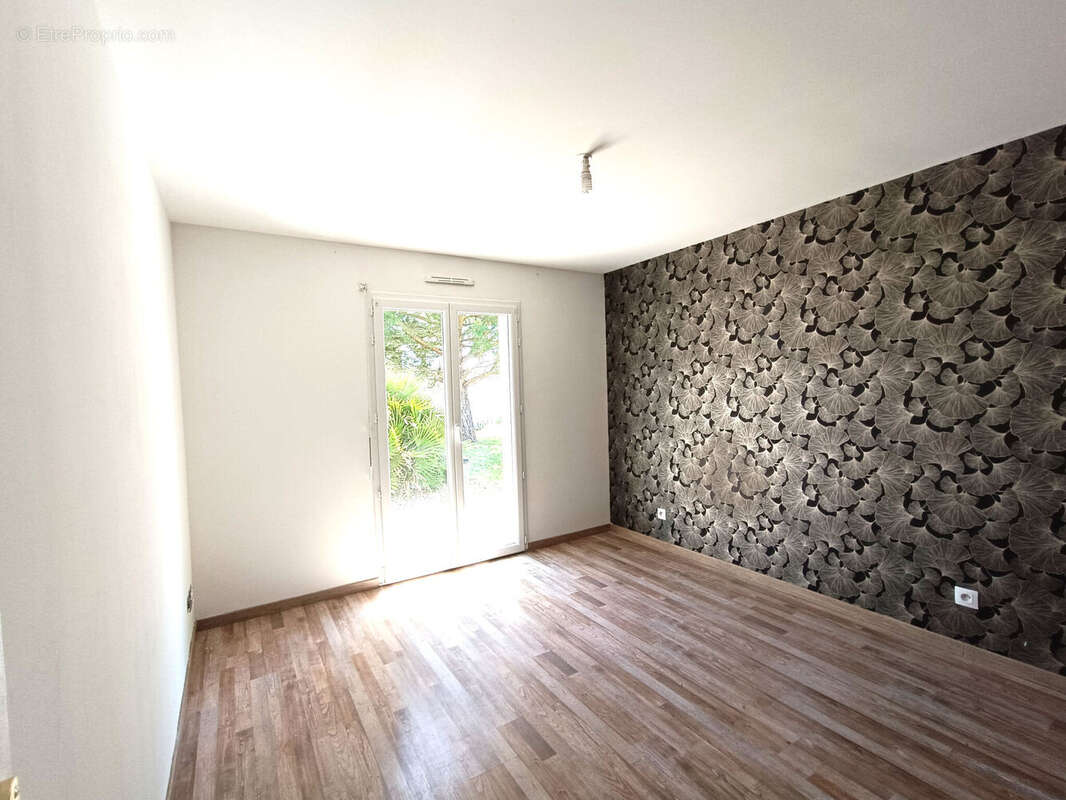 Photo 4 - Maison à VOUILLE
