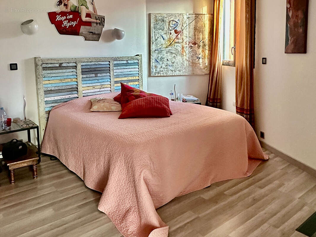 Maison à VIGNEUX-SUR-SEINE