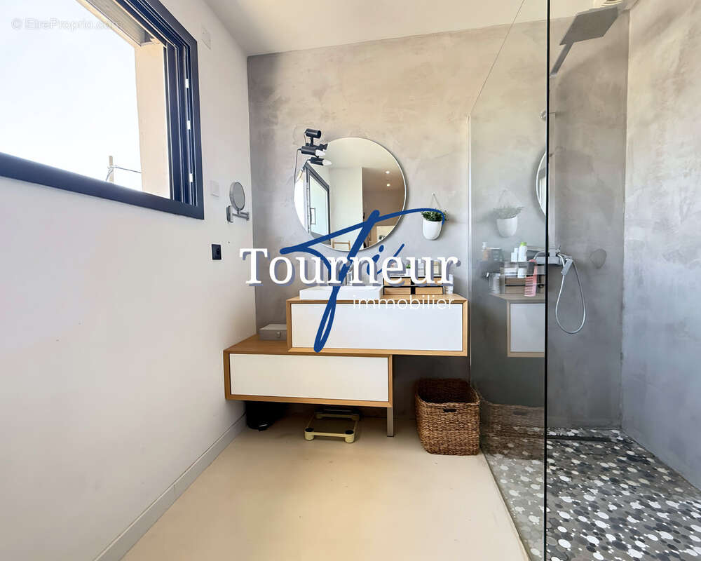 Maison à SIX-FOURS-LES-PLAGES