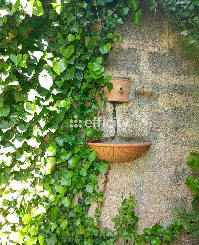 Maison à CAMARET-SUR-AIGUES