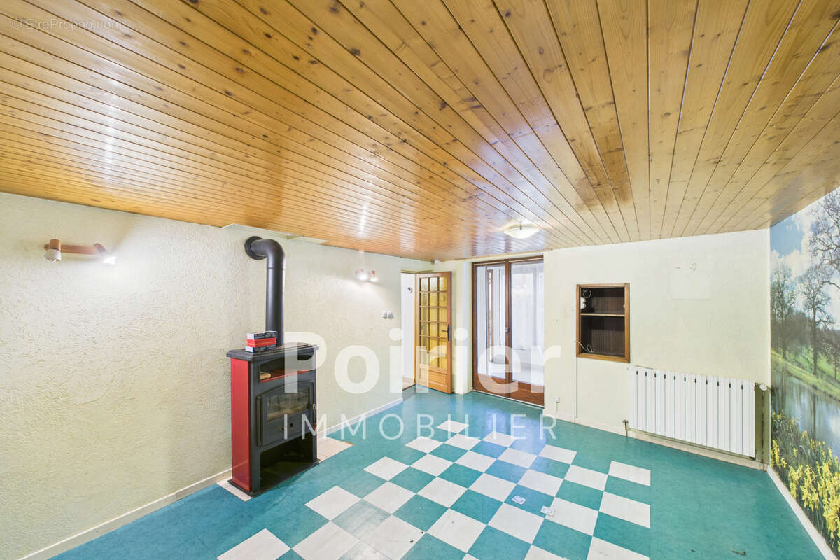 Maison à PERRIGNIER