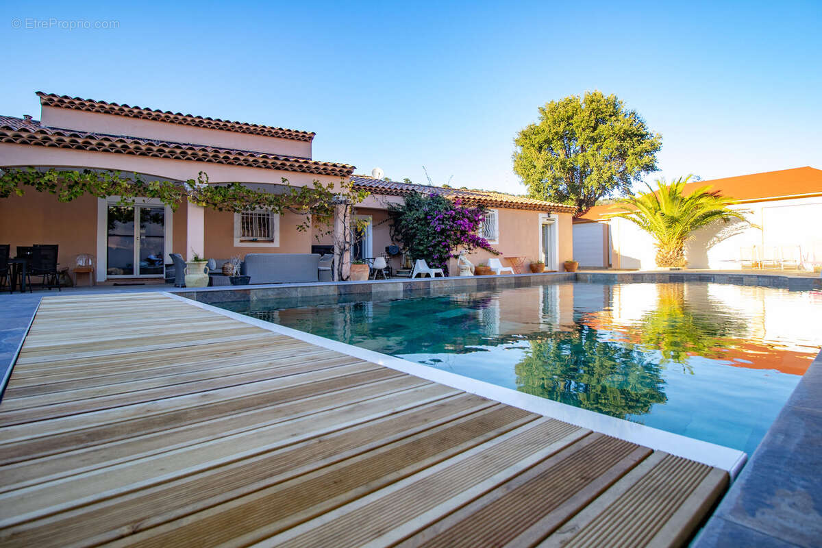 Maison à BORMES-LES-MIMOSAS