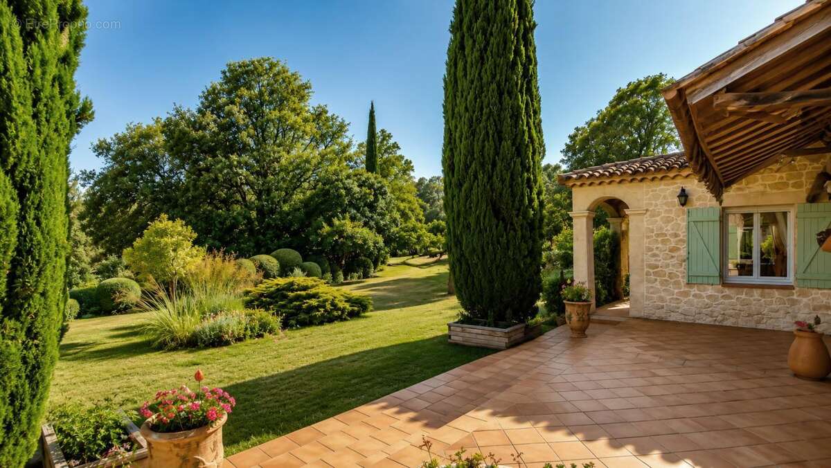 Maison à SALERNES