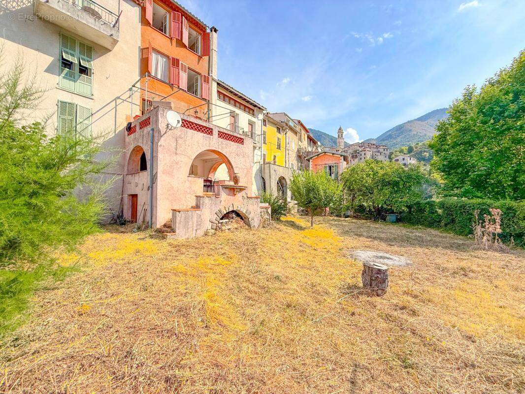 Maison à LUCERAM
