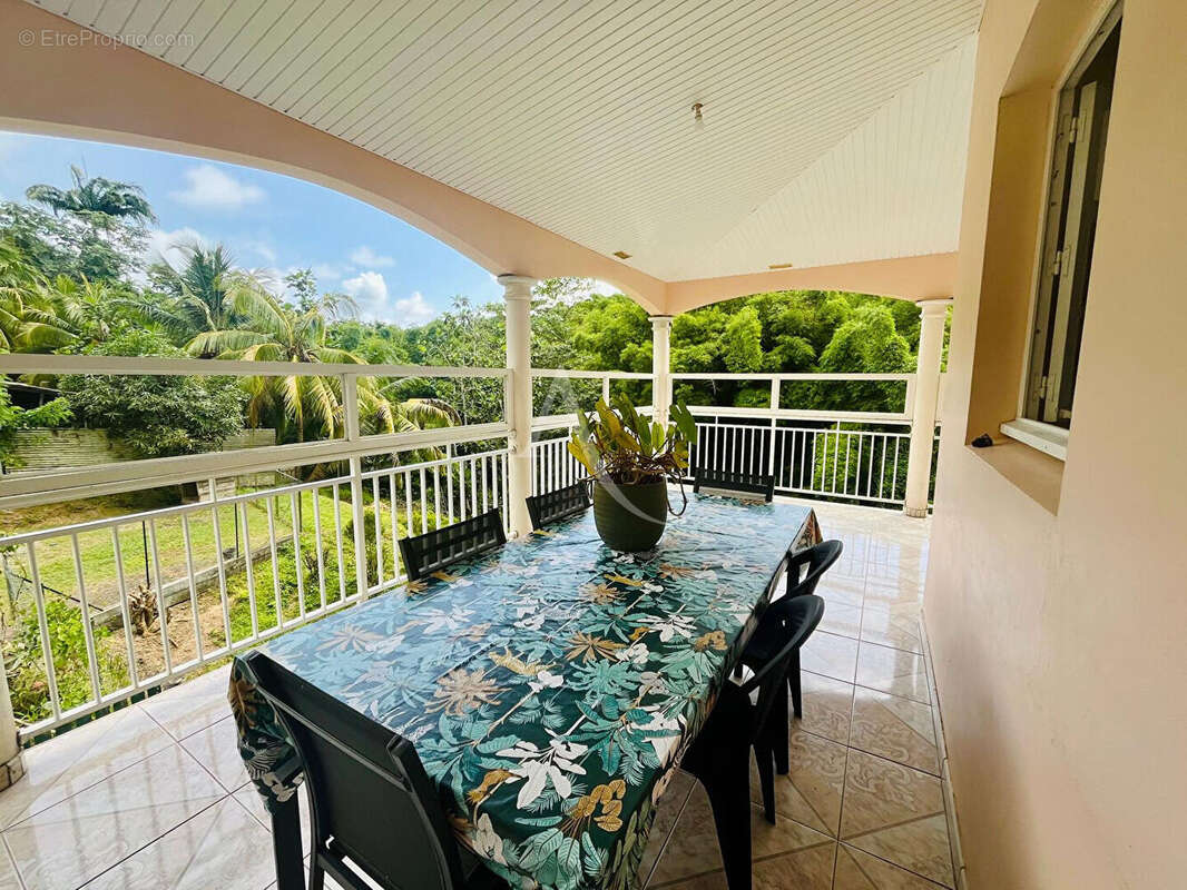 Maison à SCHOELCHER