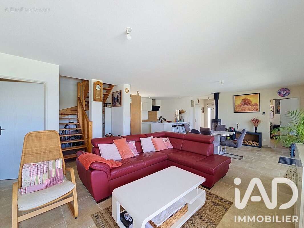 Maison 183 m² à Brugnens  - photo 6