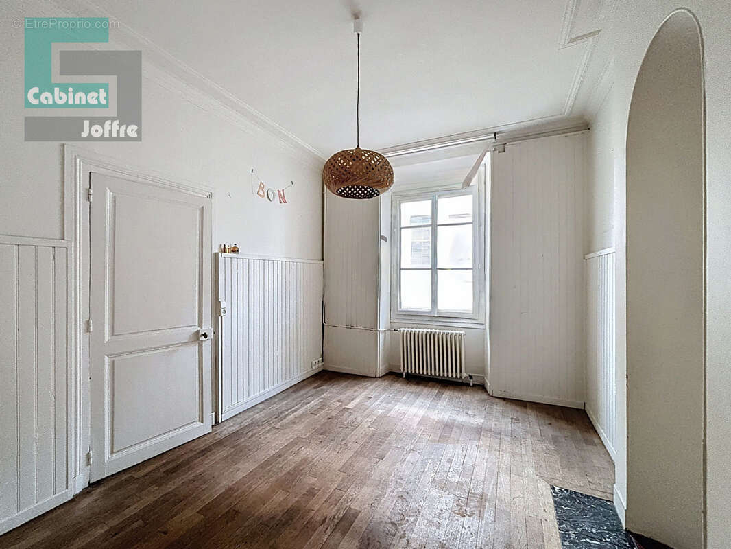 Maison à FONTAINEBLEAU