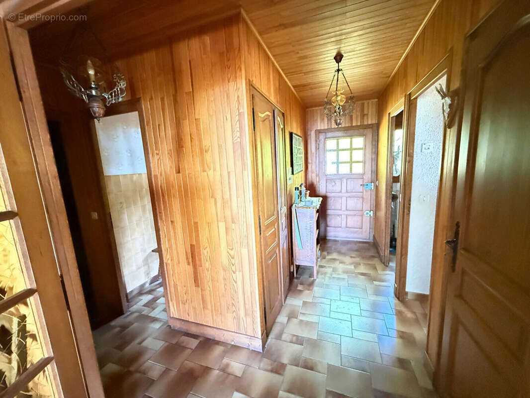 A vendre en exclusivité Chalet  de137 m² utiles sur le côteau de Cranves-Sales - photo 8