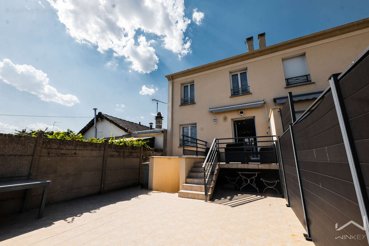 Maison récente avec sous-sol total sans travaux - photo 13