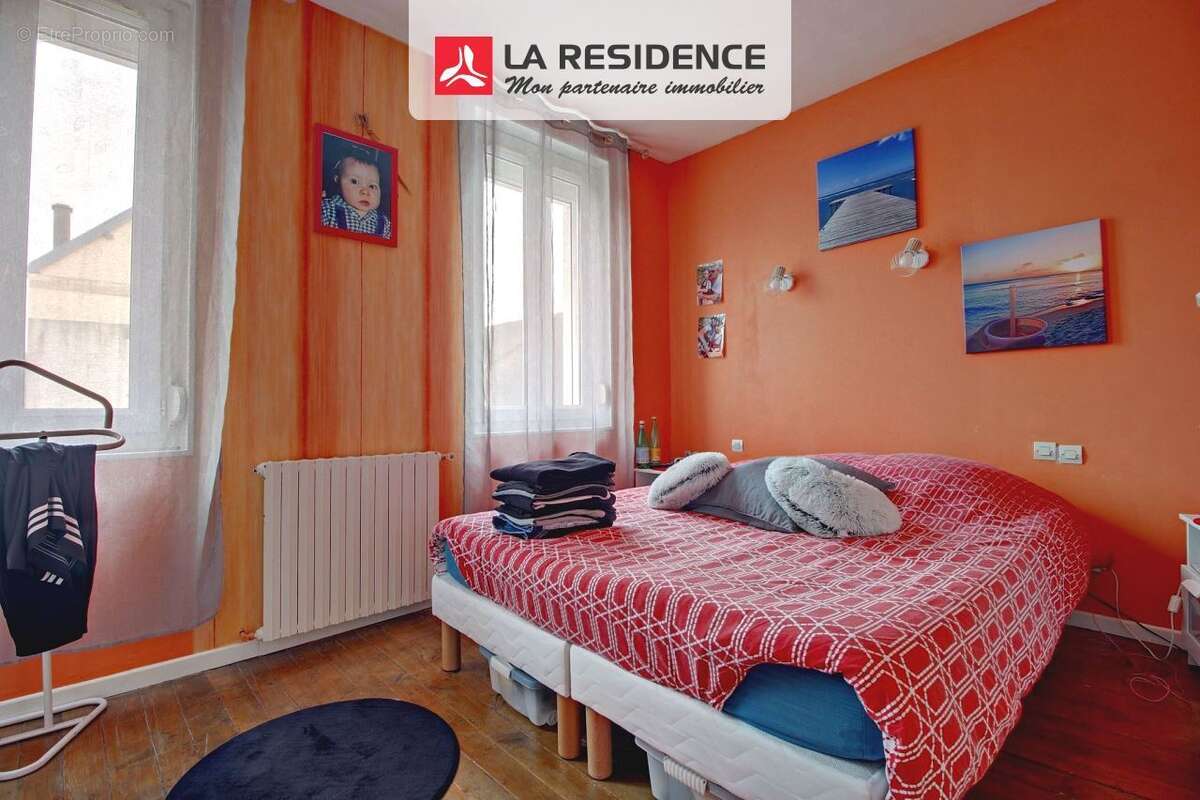 Maison à SAINT-ETIENNE-DU-ROUVRAY