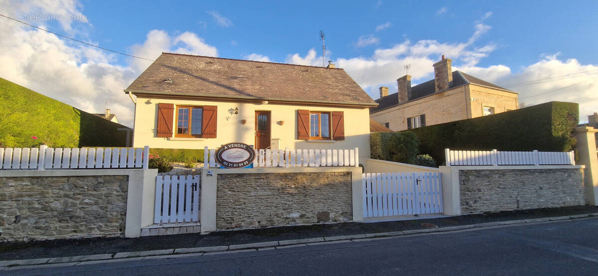 Maison à GRANDCAMP-MAISY