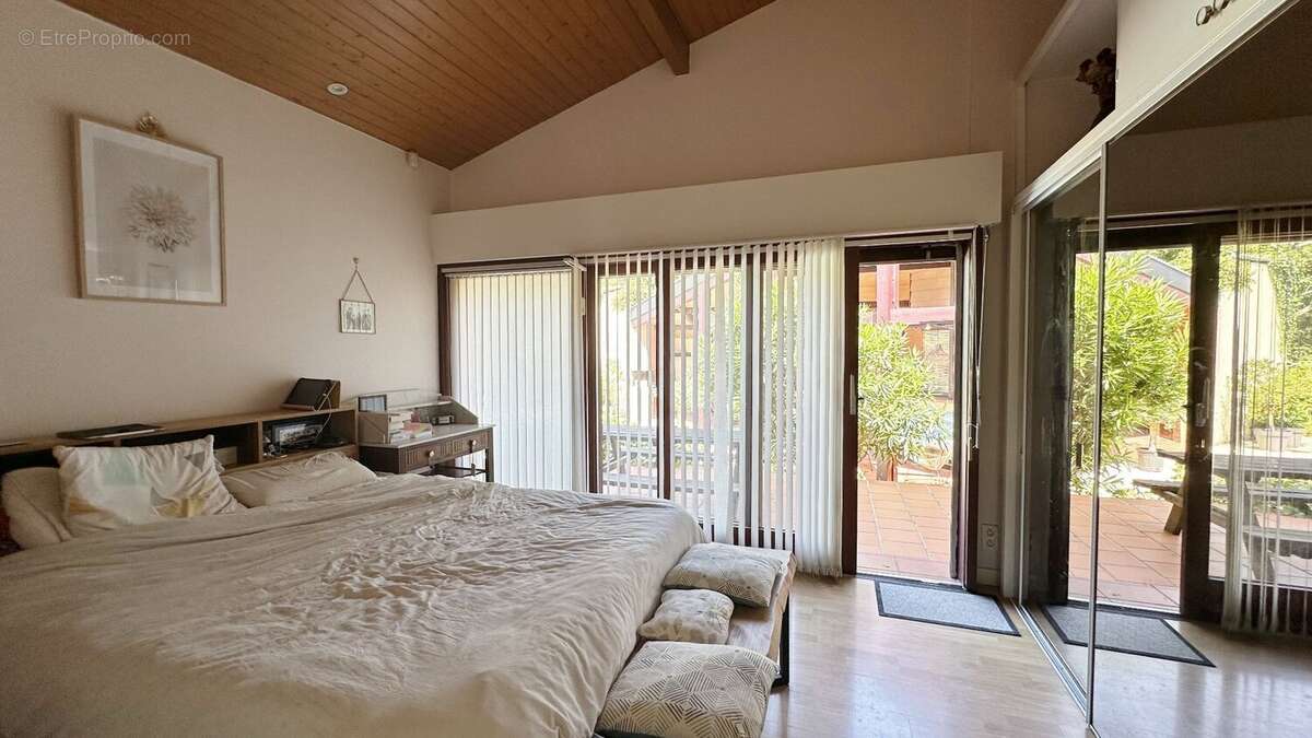 Villa d'architecte de type t7 de 188 m2 sur 2 hectares - photo 13