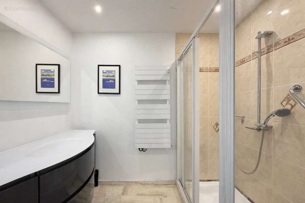 Appartement à MANDELIEU-LA-NAPOULE