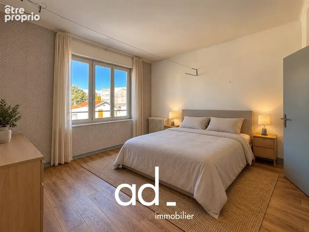Appartement 4 pièces 82 m² à vendre à La Rochelle (17000) - photo 5