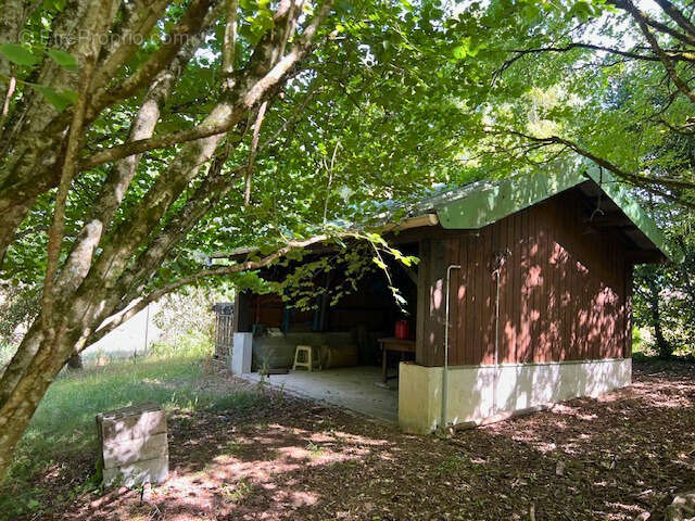 MAISON de caractère en pierre de taille sur 3 000 m2 de terrain avec espace boisé à Saint-Sulpice de Cognac - photo 17