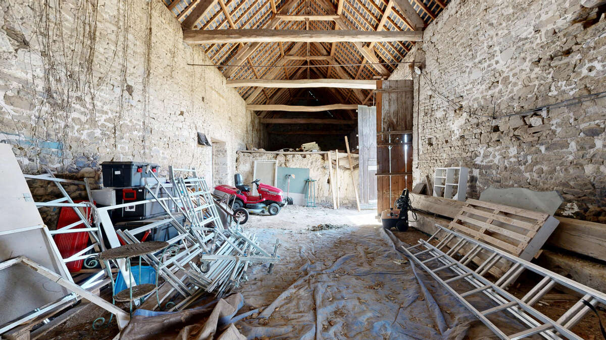Propriété de caractère du XVIIIᵉ siècle avec maison et dépendances - photo 25