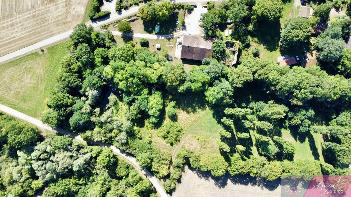 Maison à MONT-SOUS-VAUDREY