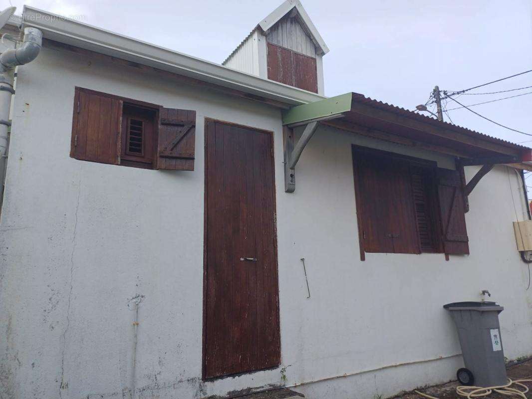 Maison à TERRE-DE-BAS