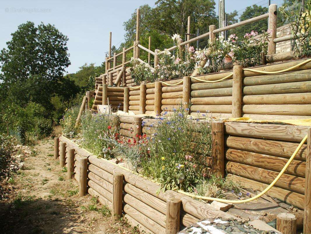 Maison à SAINT-YTHAIRE