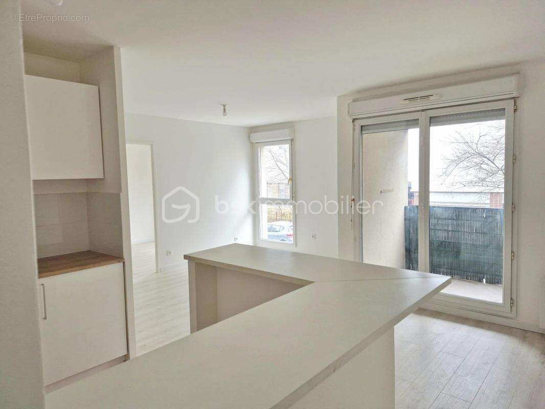 Coup de coeur ! 2 pièces rénové avec balcon, parking et dpe c – résidence villa des poètes - photo 8