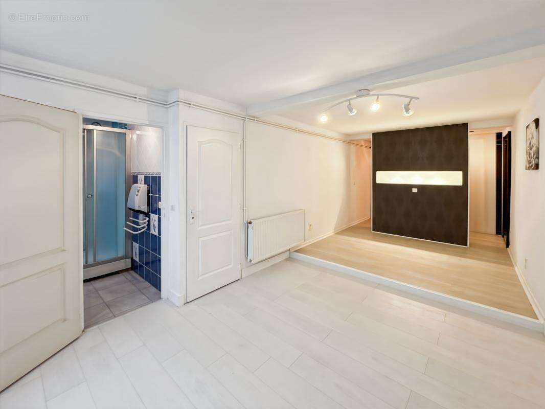 Maison façon loft/ volumes /garage/terrasse/jardin/3 suites parentales ! - photo 11