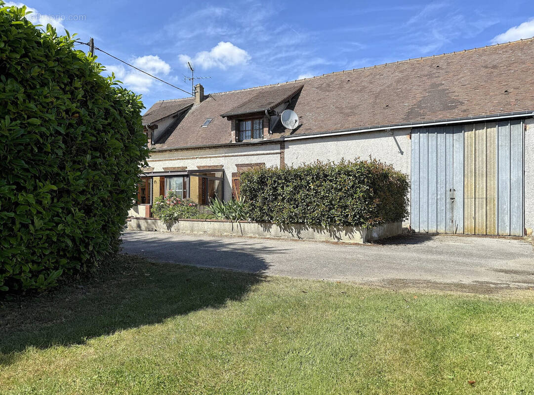 Maison à LA MADELEINE-DE-NONANCOURT
