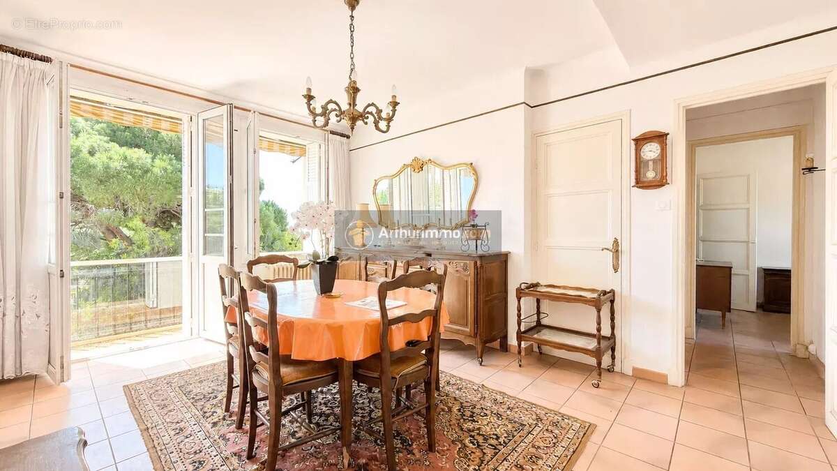 Appartement à FREJUS