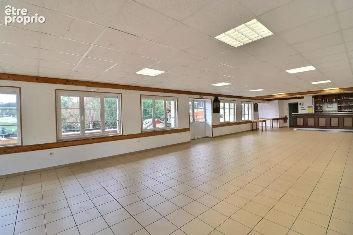Ensemble immobilier avec 7 logements, bar et salle de réception (73240) - photo 5