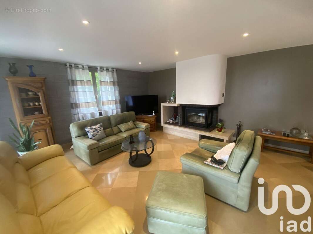 Maison 114 m² à Saint-Phal  - photo 3