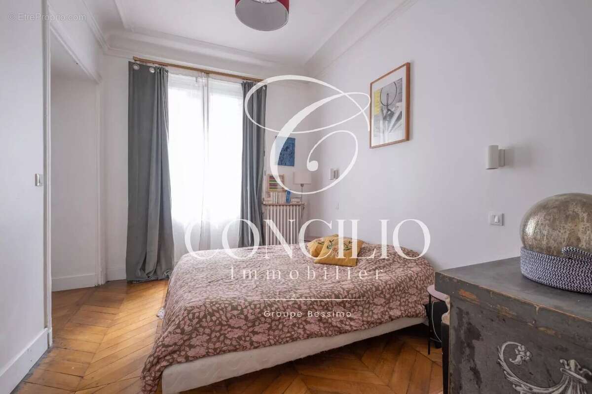 Appartement à PARIS-8E