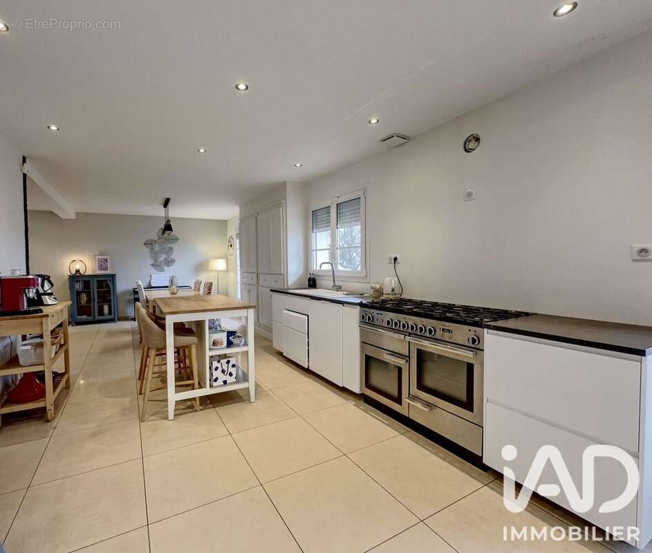 Maison 175 m² à Chapet  - photo 5