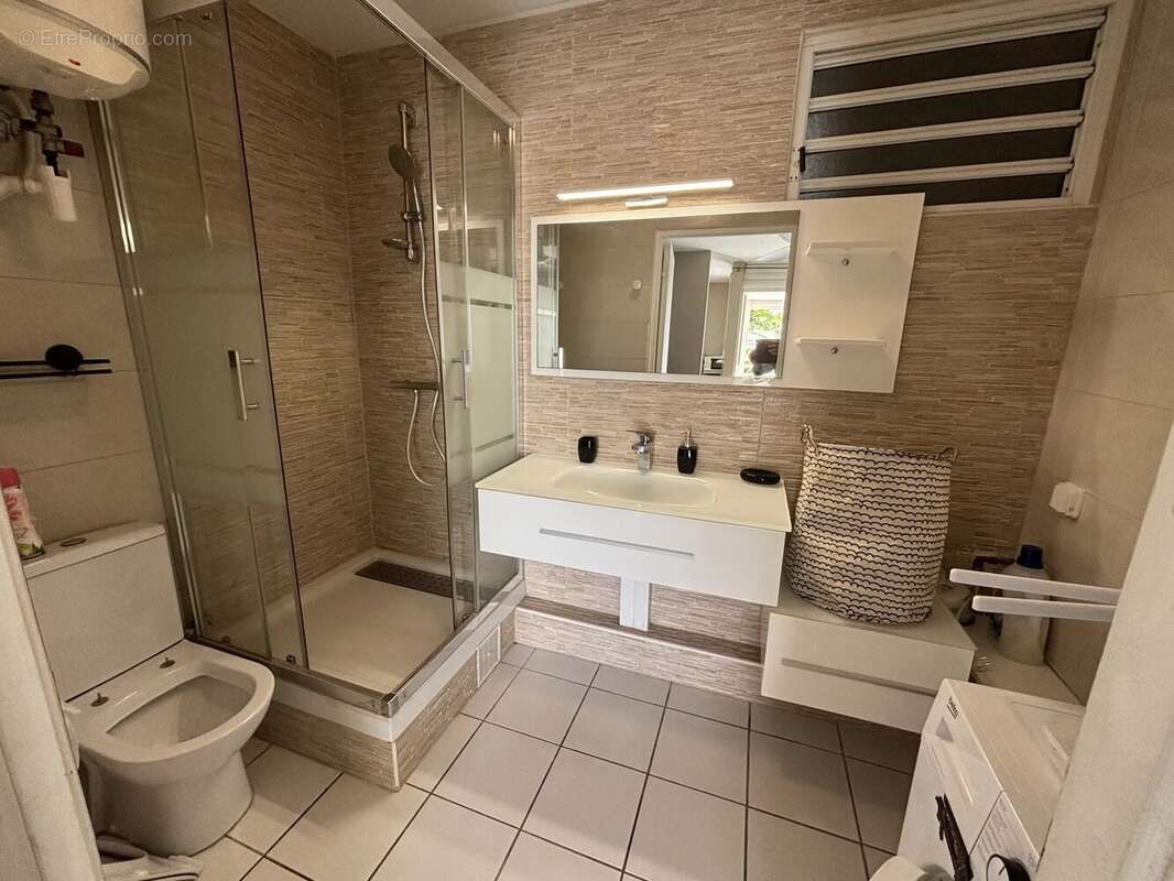 Appartement à LES TROIS-ILETS