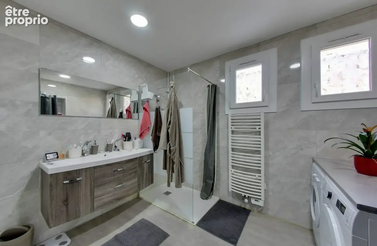 Maison 8 pièces 228 m² à vendre à Fontanil-Cornillon (38120) - photo 5
