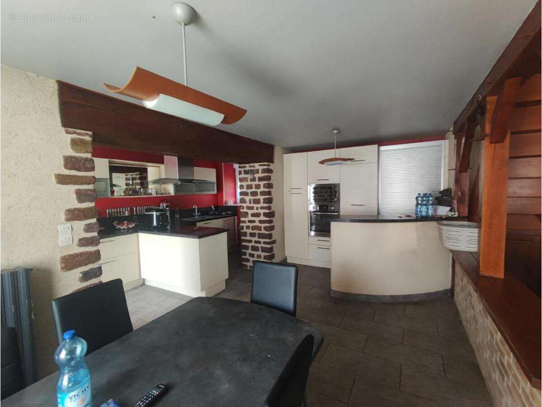 Maison à SAINT-OUEN-DE-MIMBRE