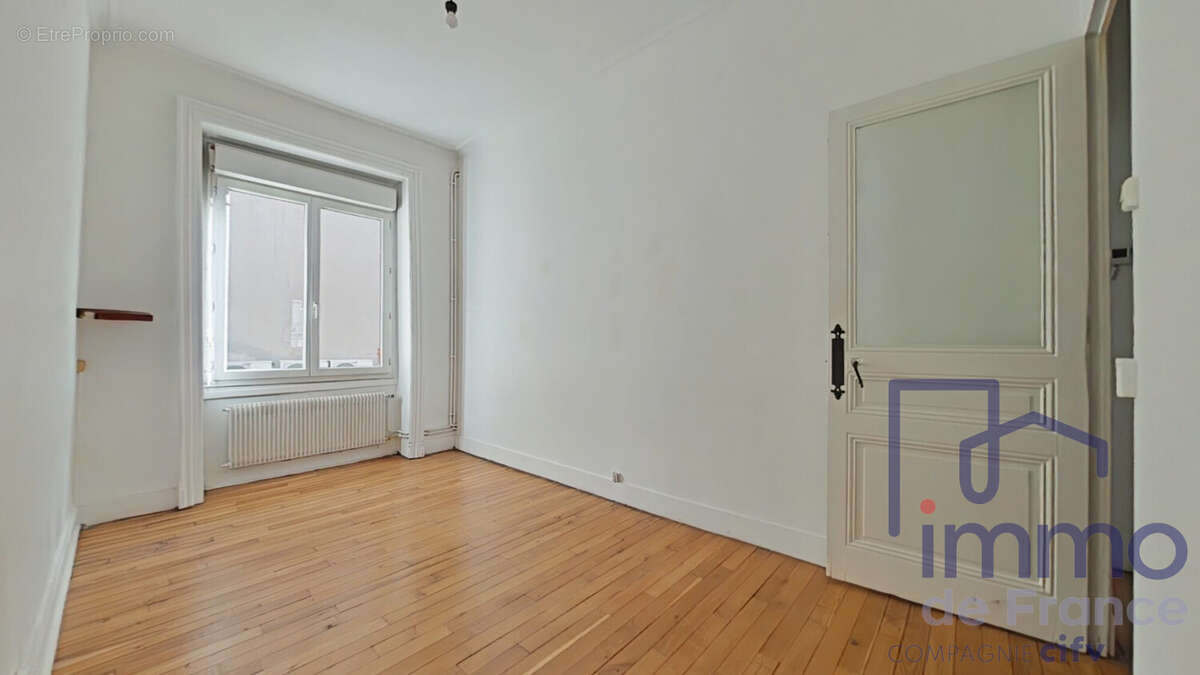 Appartement à SAINT-ETIENNE