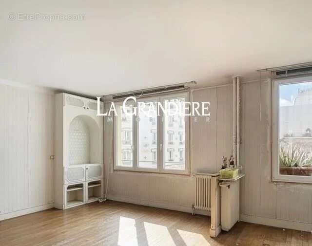 Appartement à PARIS-15E