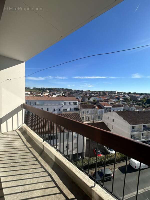 Appartement à SAINTES