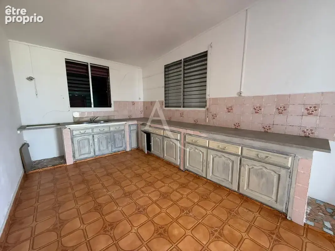 Deux maisons au Moule, fort potentiel d'investissement - photo 4