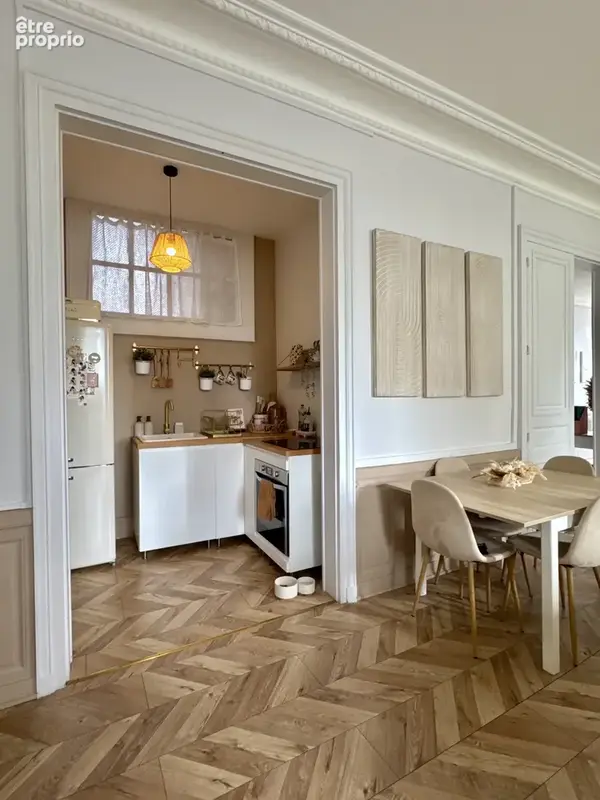 Appartement de caractère de 100 m2 avec parking privé   Immeuble de standing - photo 3