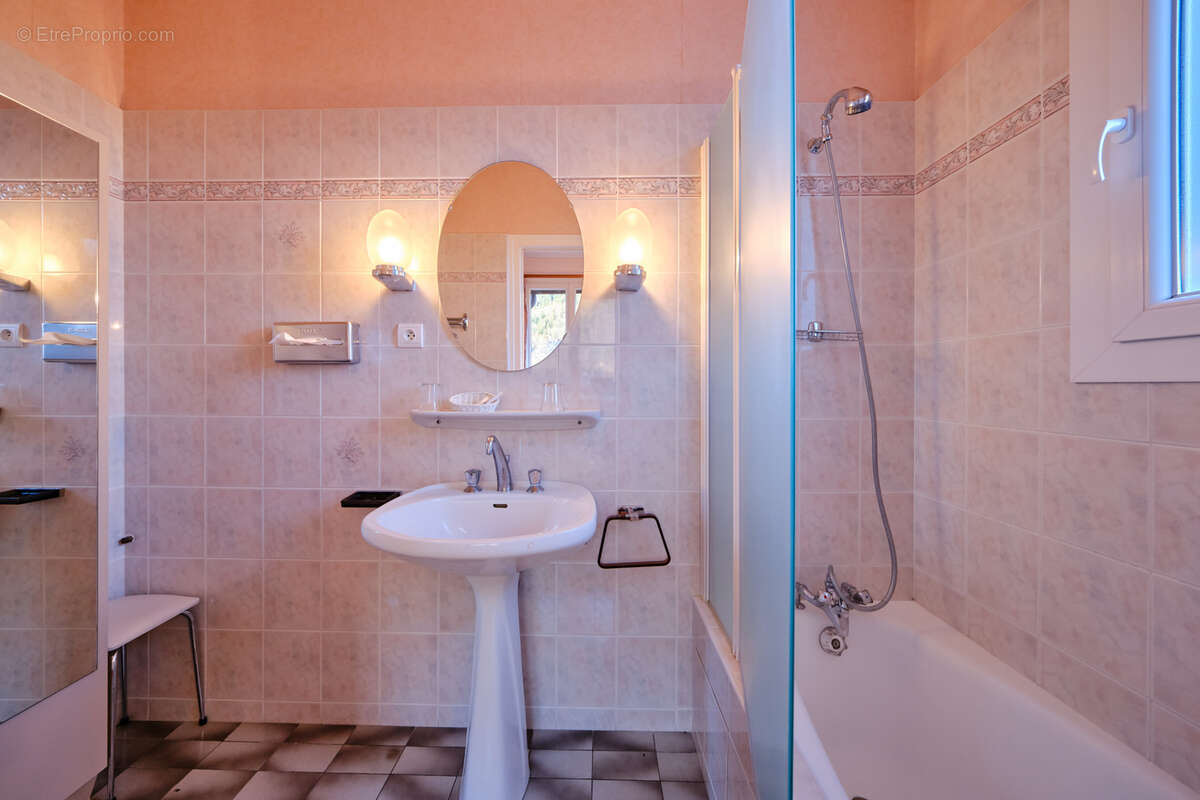 Commerce à FAVERGES