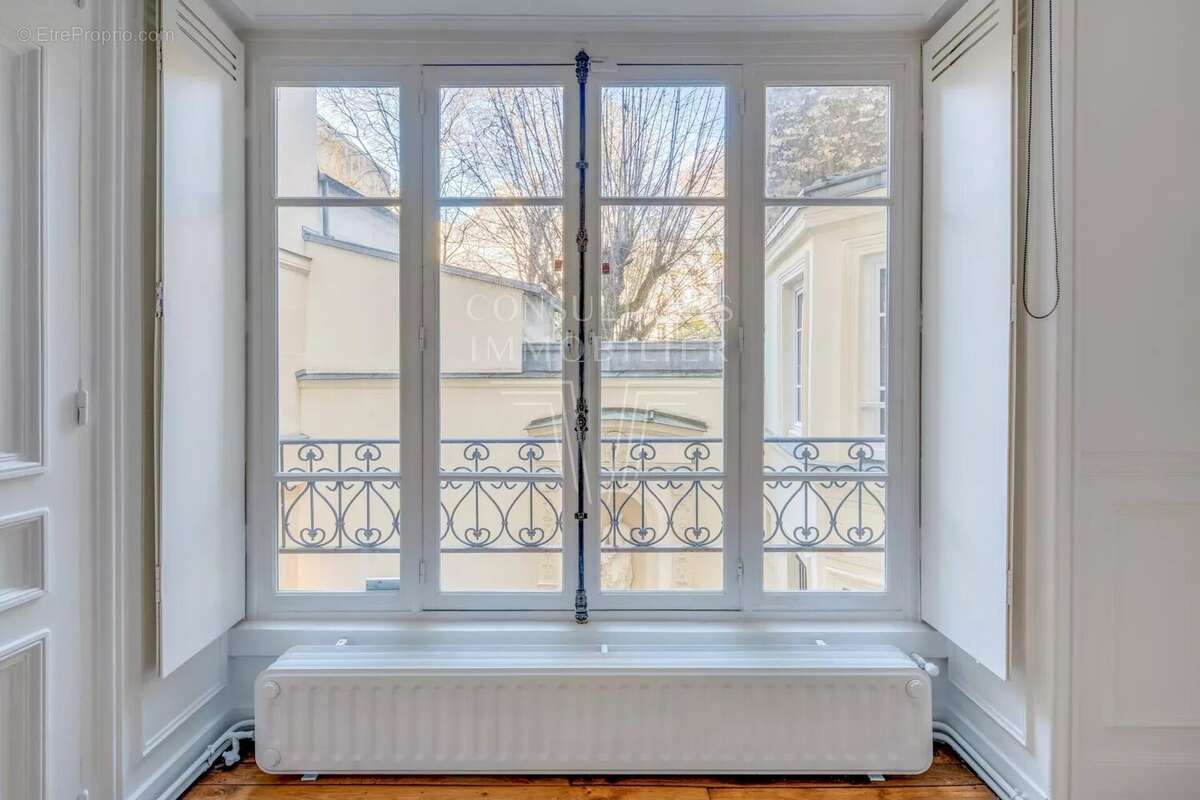 Appartement à PARIS-6E