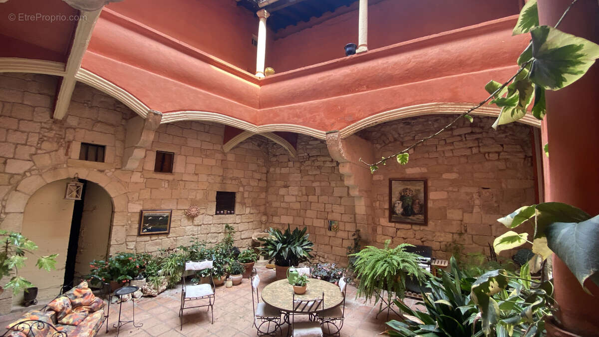 Maison à SAINT-GILLES