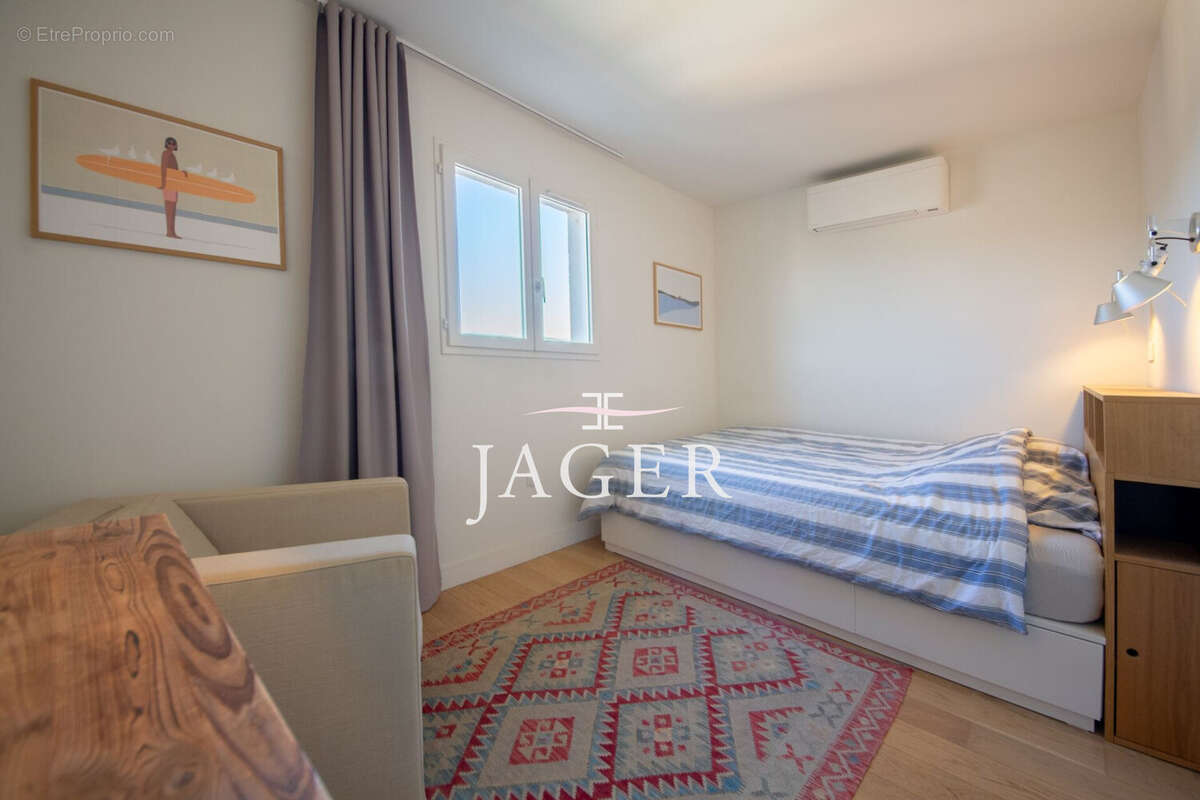Appartement à COGOLIN