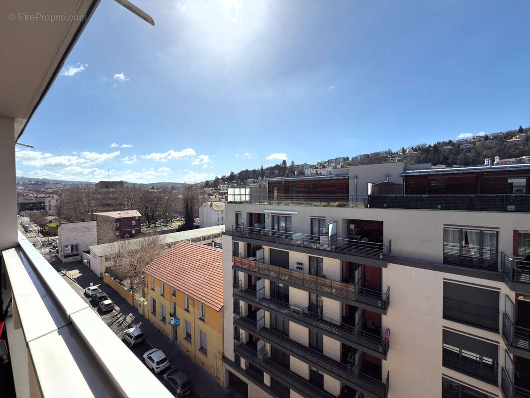 Appartement à SAINT-ETIENNE