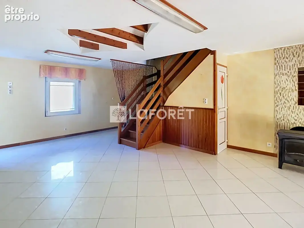 Maison Lassy  - 2 grands séjours - 5 chambres - 200 m2 - photo 10