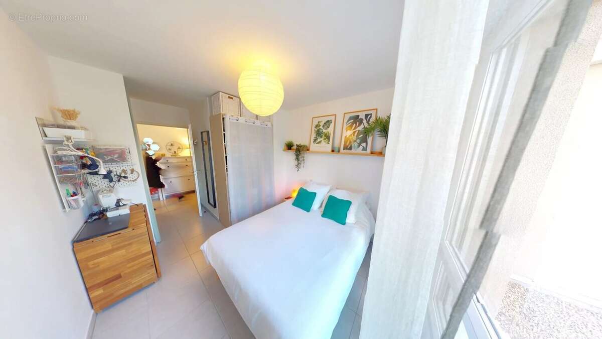 Appartement à VILLENEUVE-LOUBET