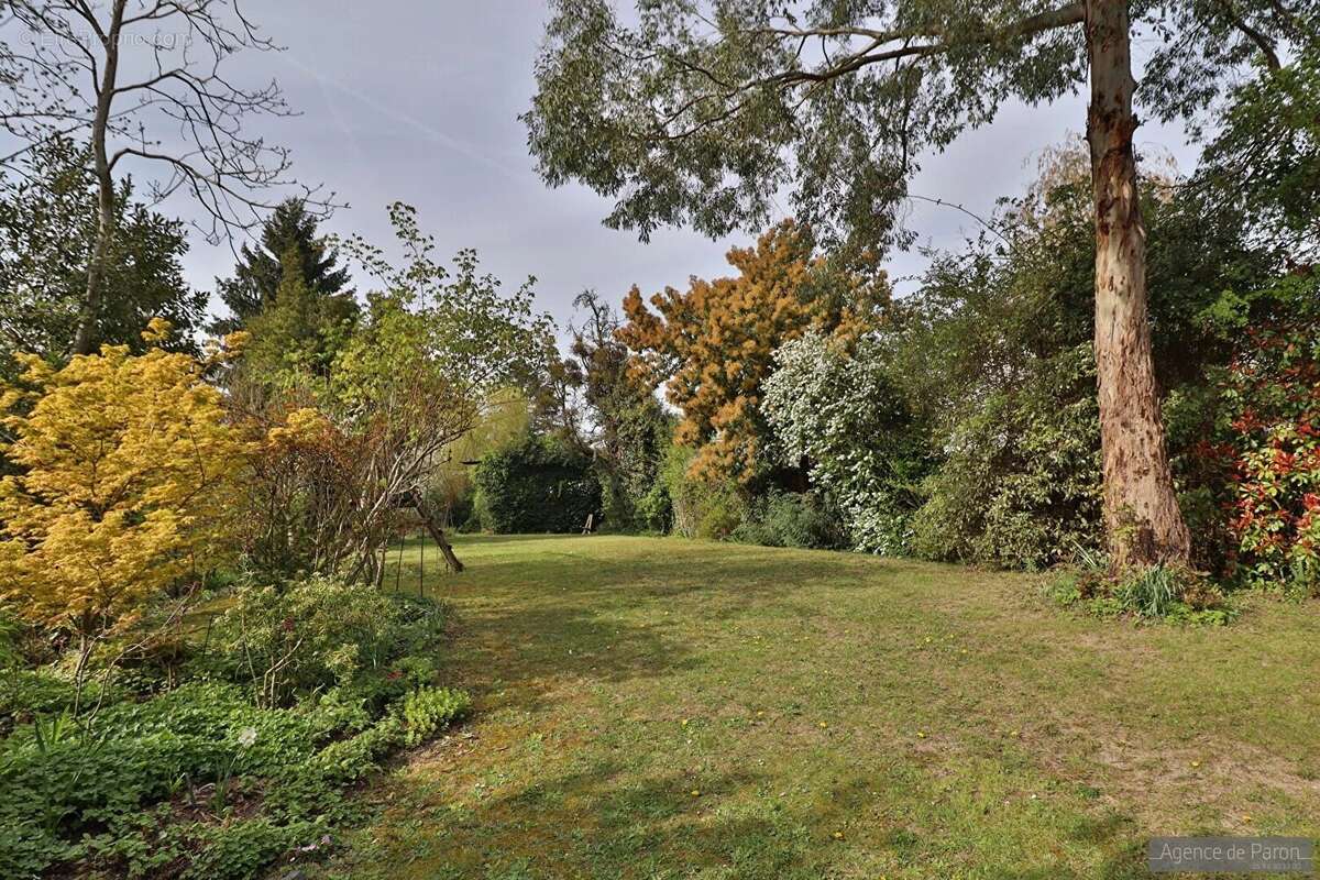 Maison à VERRIERES-LE-BUISSON